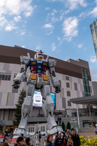 Unicorn Gundam Statue