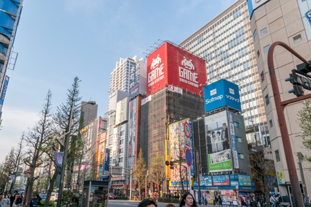 Walking around in the crazy Akihabara